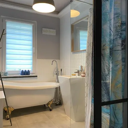 Komfortowy Apartament Przy Lesie Apartman